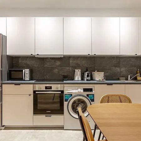 Apartment 6pers#3 Bedrooms#2 Bathrooms#paris 19 *