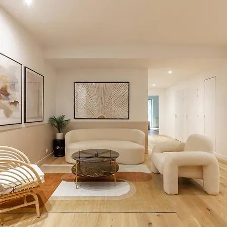 Apartment 6pers#3 Bedrooms#2 Bathrooms#paris 19 *